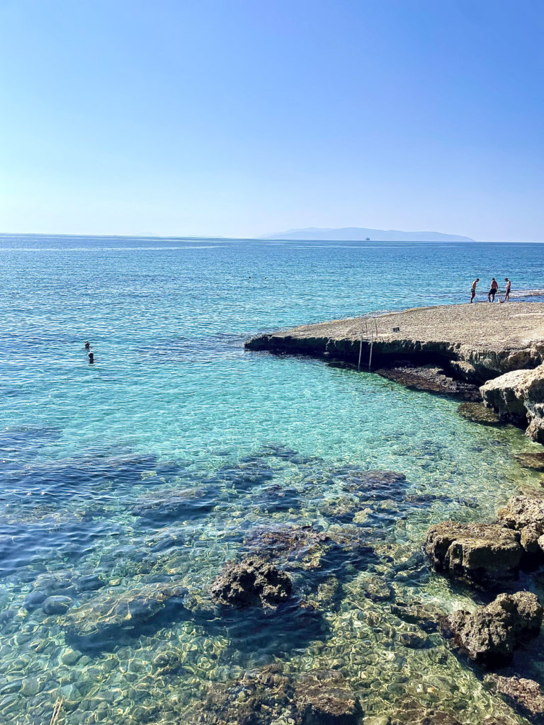 Agios Thomas Beach Kefalonia, best beaches in kefalonia travel guide