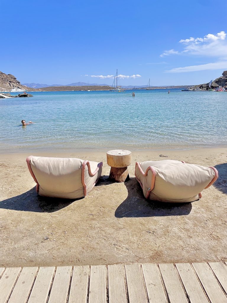 TRAVEL GUIDE PAROS GREECE